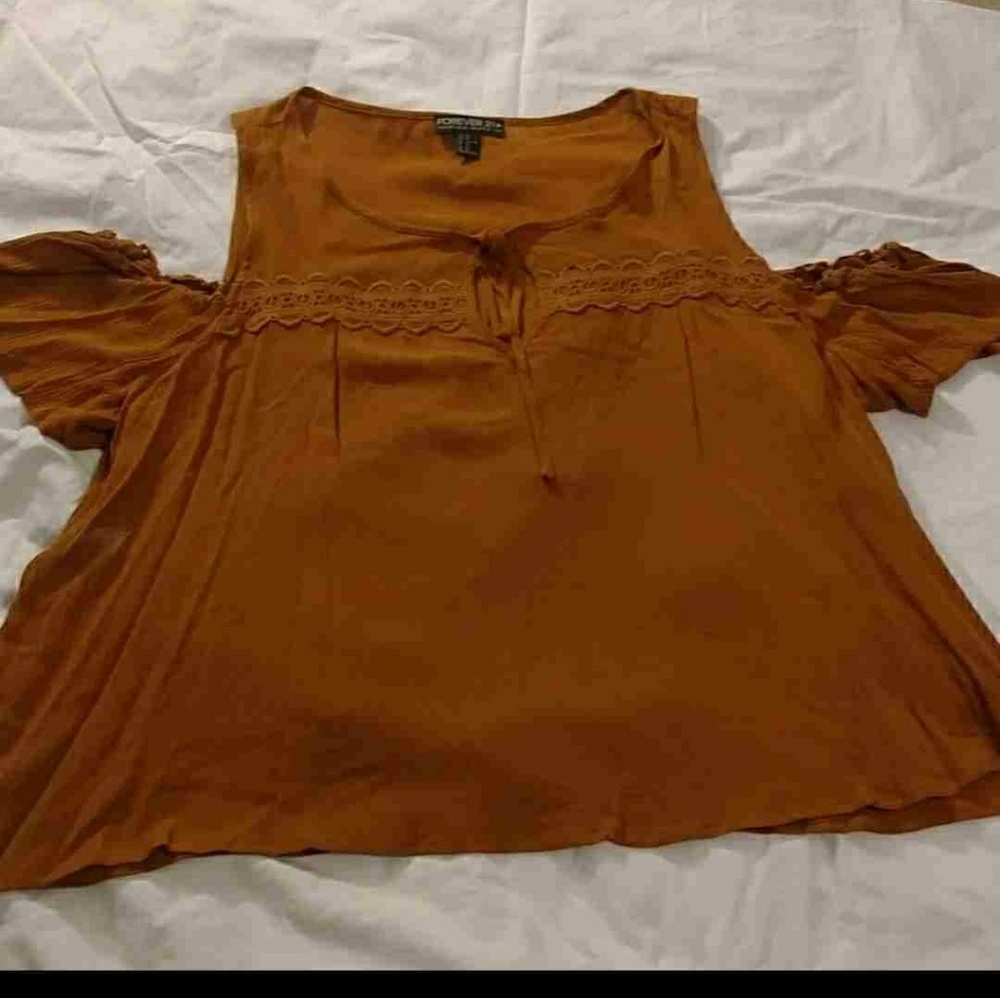 EUC Forever 21 Harvest Gold Cold Shoulder Crop Top